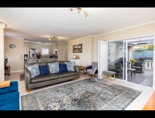 3 BEDROOM HOUSE SOLD IN SUNNINGDALE